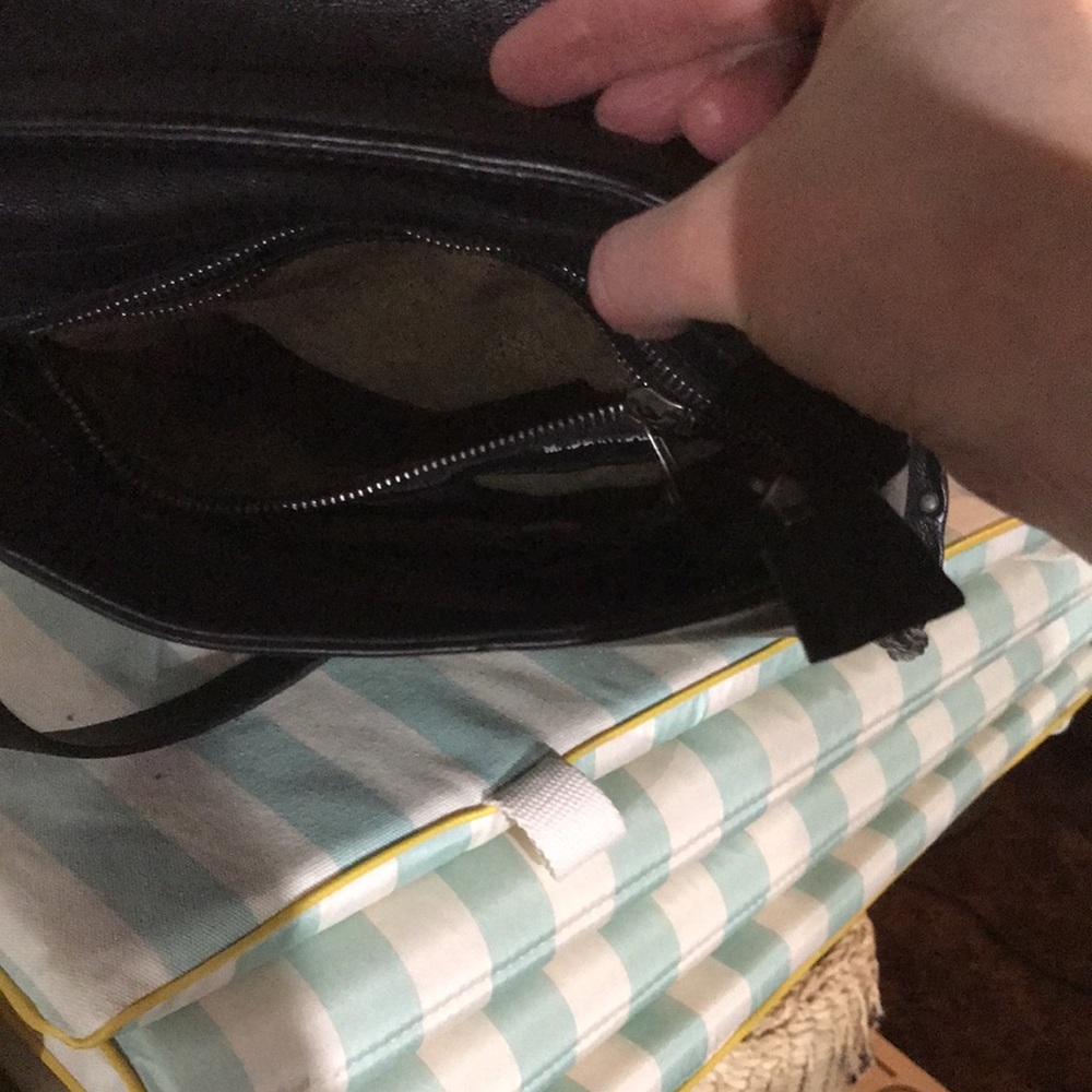 Stylish Black Leather A.S.98 Bag - Picture 11 of 12